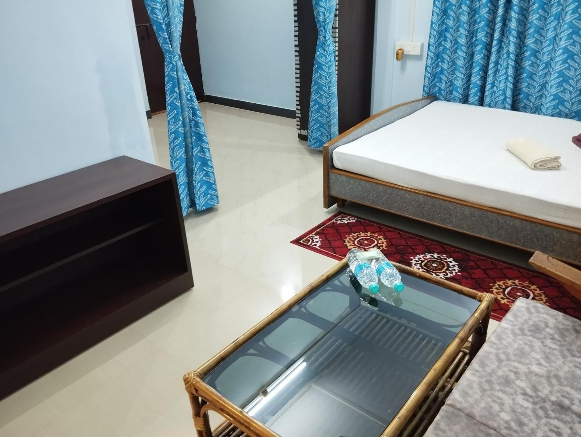 Govardhan Home Stay Guwahati Eksteriør bilde